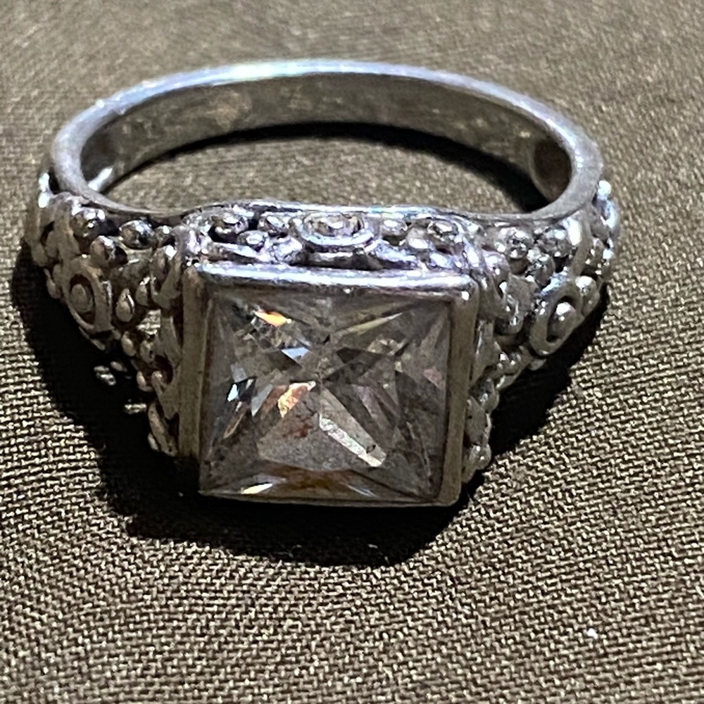 Montana Silversmiths Square Cubic Zirconia Filligree Ring Size 7